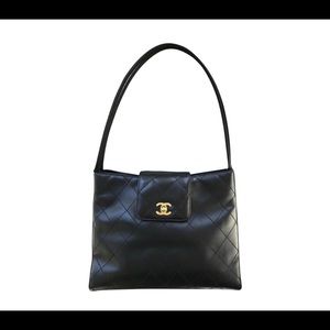 Authentic Chanel Vintage Calfskin Quilted Bag Blk